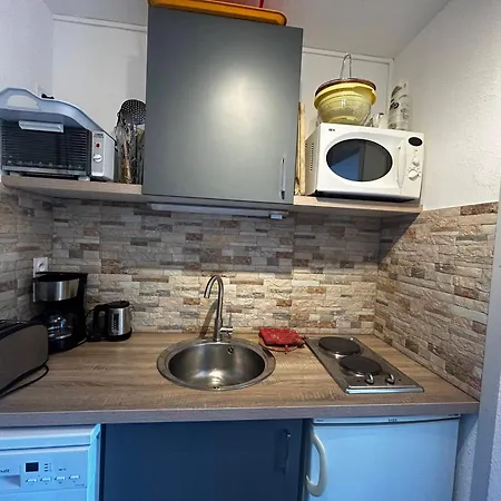 Cosy Pour 2 Pers, Centre Des Menuires, Au Pied Des Pistes - Fr-1-452-273 Apartment *